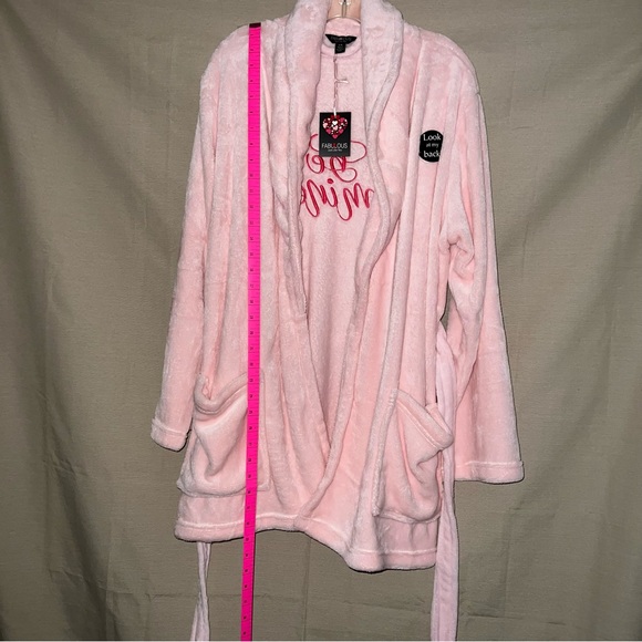 Robe ❤️ NWT - Picture 2 of 4